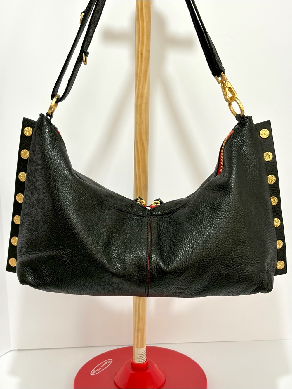 HAMMITT Mr G. Shoulder Bag In Black Leather/Brushed Gold Hammered Rivets/Red Zip - Picture 4 of 15